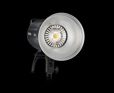 Студійний моноблок Godox DP600III-V з відкритим рефлектором на стійці, кільцева скляна імпульсна лампа та LED-пілот