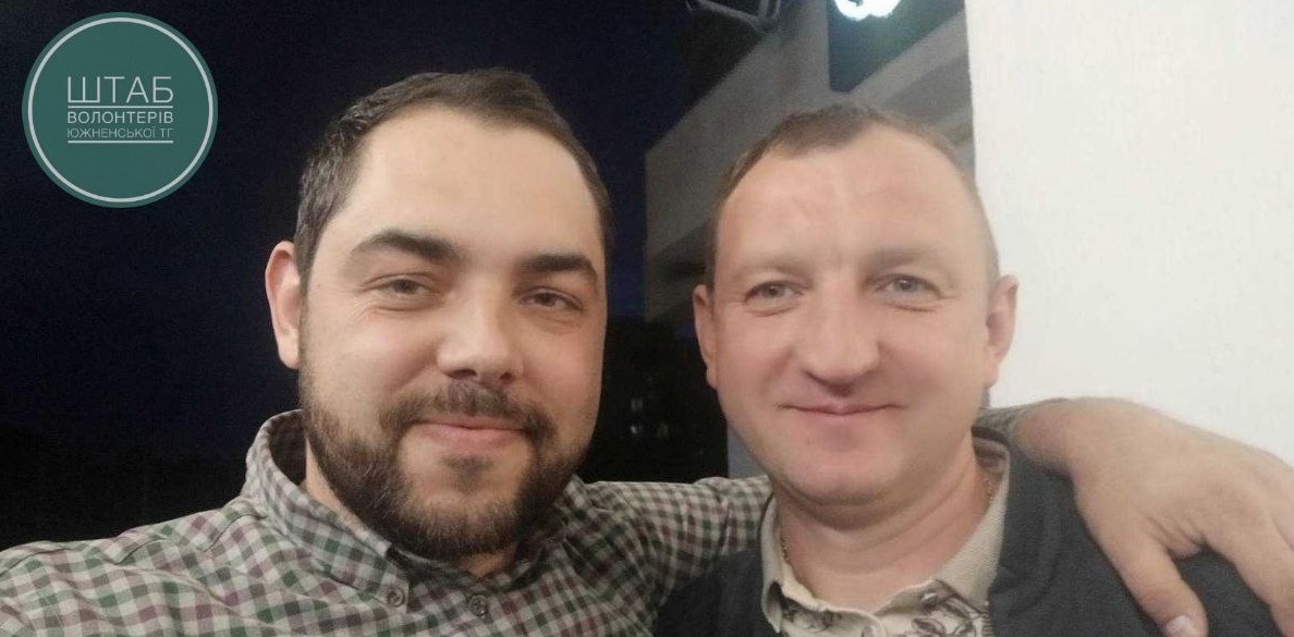 На фото зліва на право: Ілля Юрченко та волонтер з Червонограду Андрій