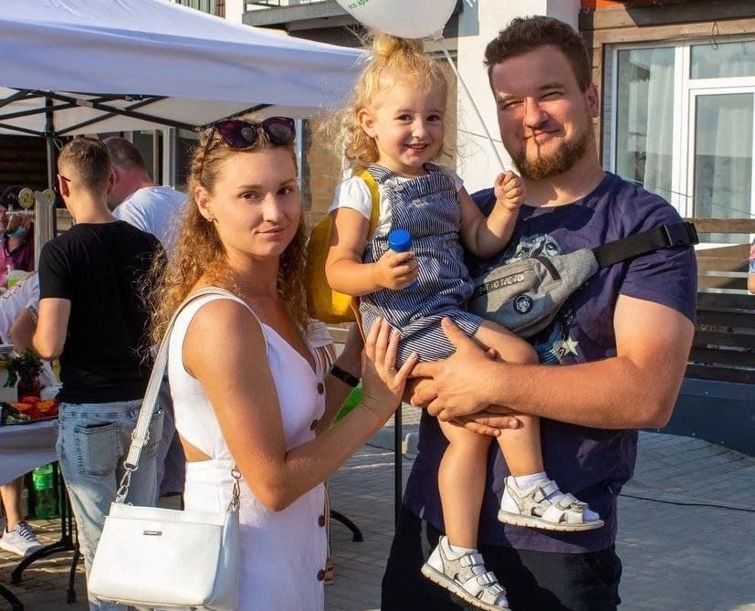 Ніка та Богдан зі своєю донькою Даною