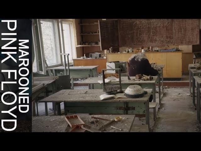 Кадр з кліпу "Marooned"
