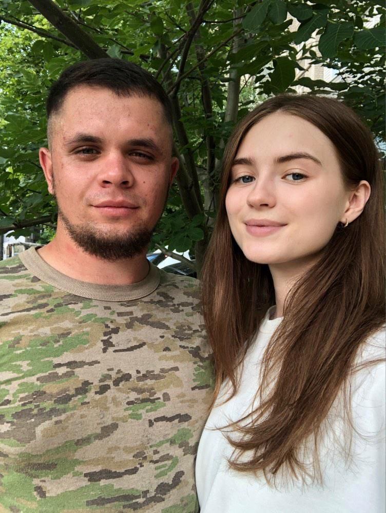 Аліна з чоловіком